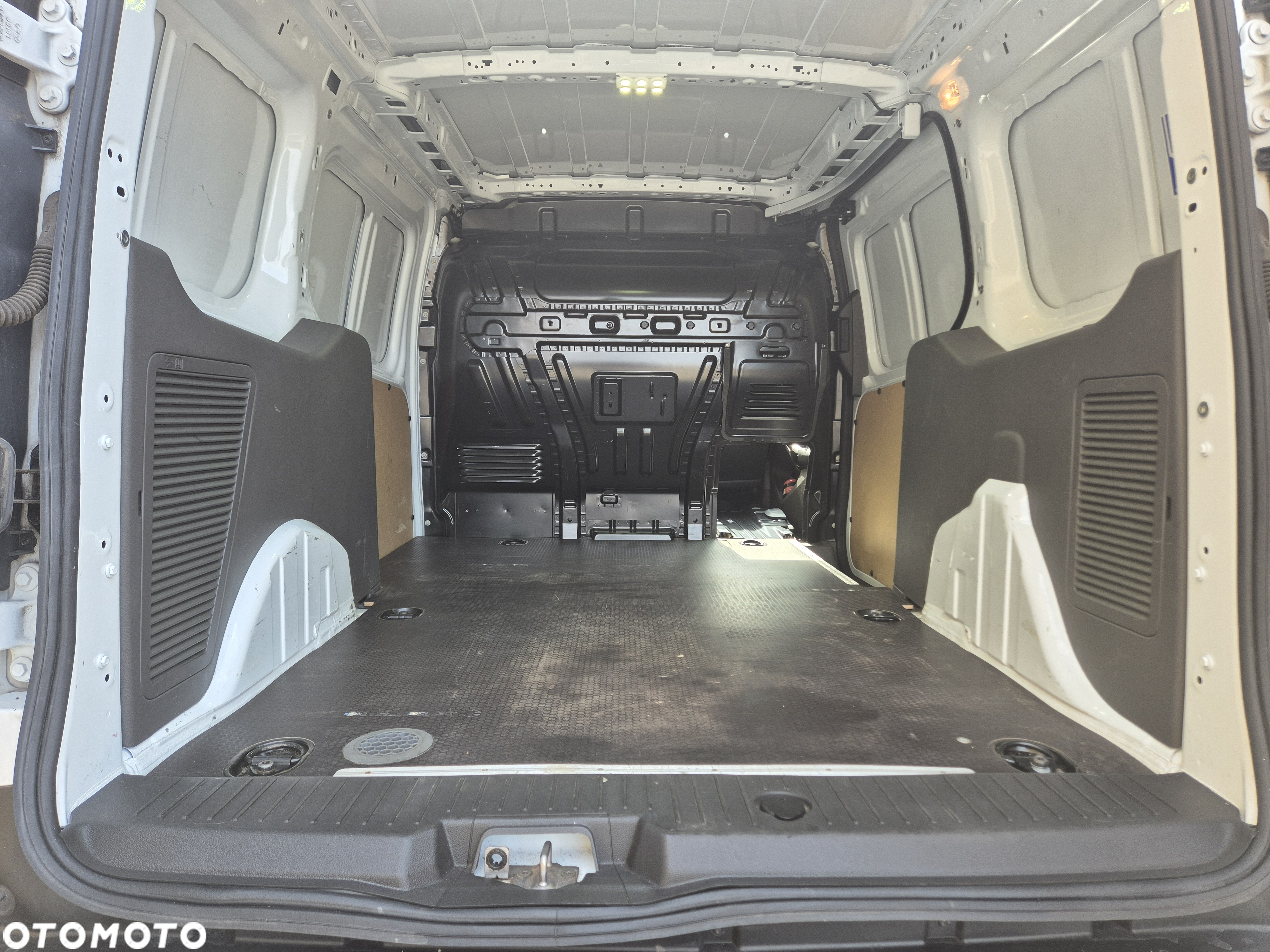 Ford Connect - 6