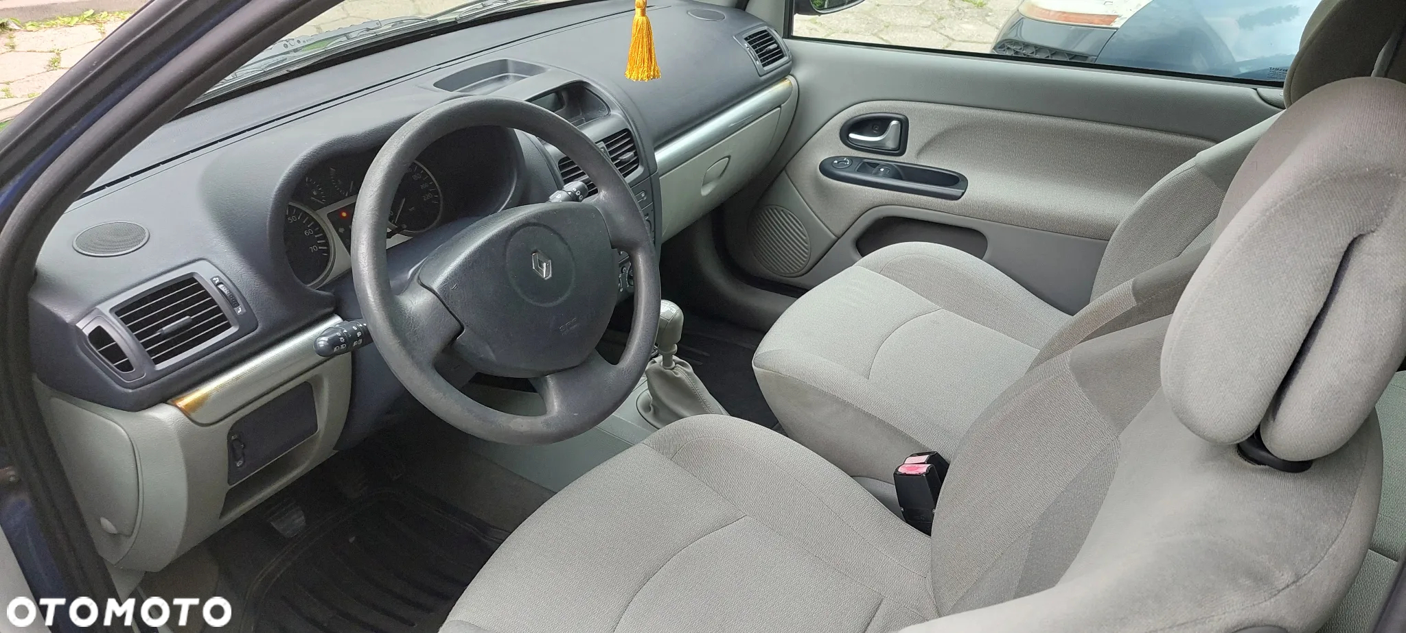 Renault Clio - 12