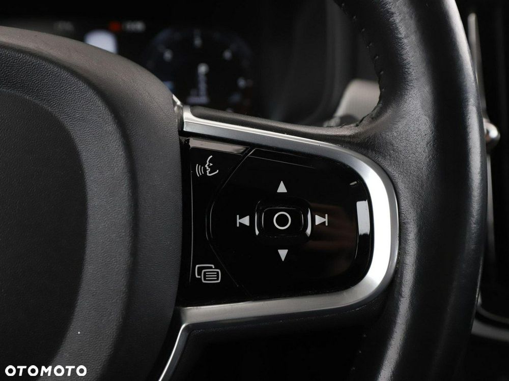 Volvo V90 D4 AWD Inscription - 31