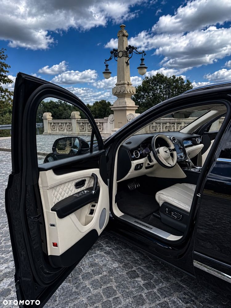 Bentley Bentayga - 13