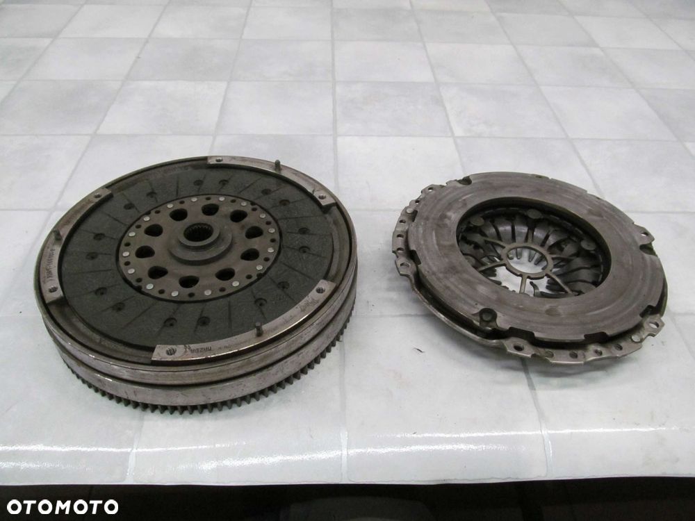 MAZDA 3 6 2.2 MZR-CD SPRZEGLO DWUMAS TARCZA DOCISK R2A1-16610-B - 2