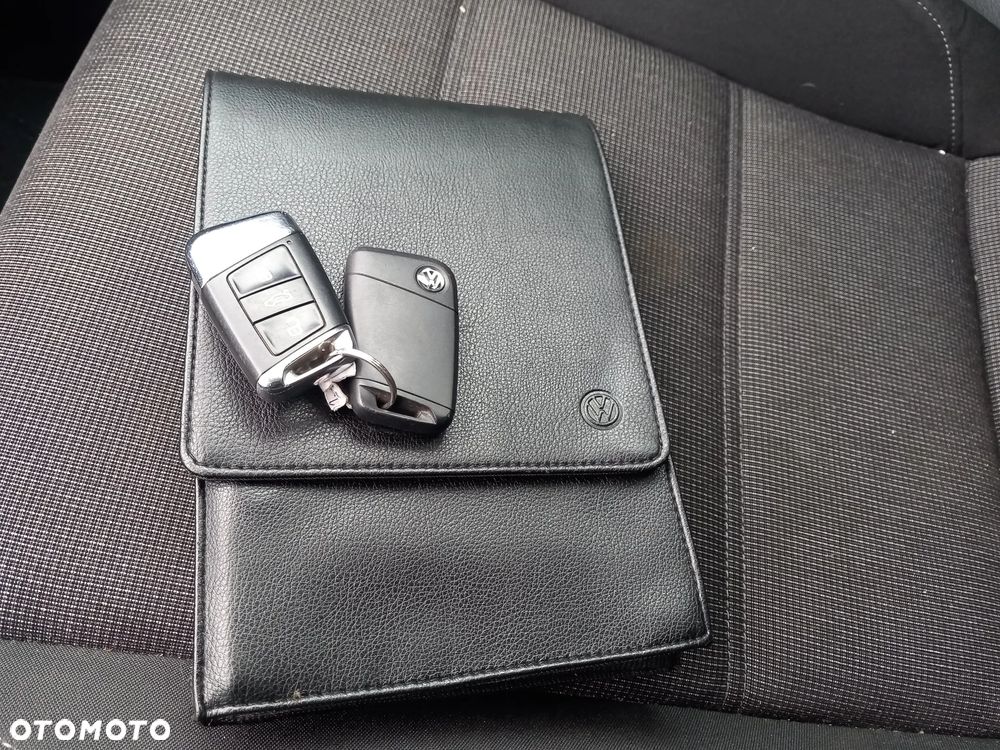 Volkswagen Passat 2.0 TDI SCR (BlueMotion Technology) Highline - 28