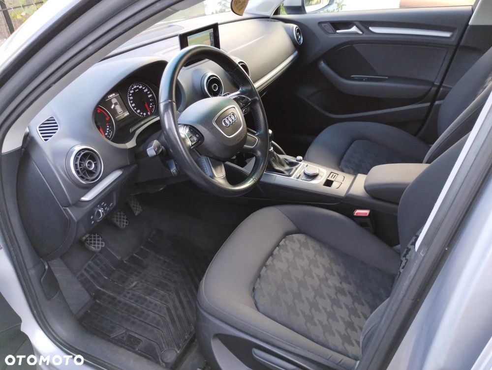Audi A3 Sportback 1.6 TDI - 11