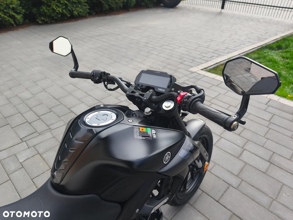 Yamaha MT - 11