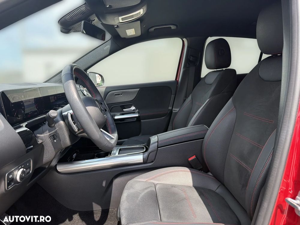 Mercedes-Benz GLA 220 4MATIC MHEV - 14