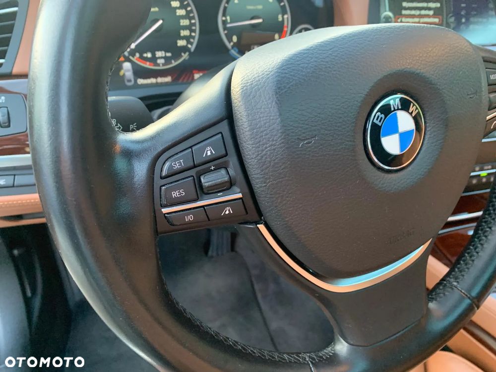 BMW Seria 7 740d xDrive - 15