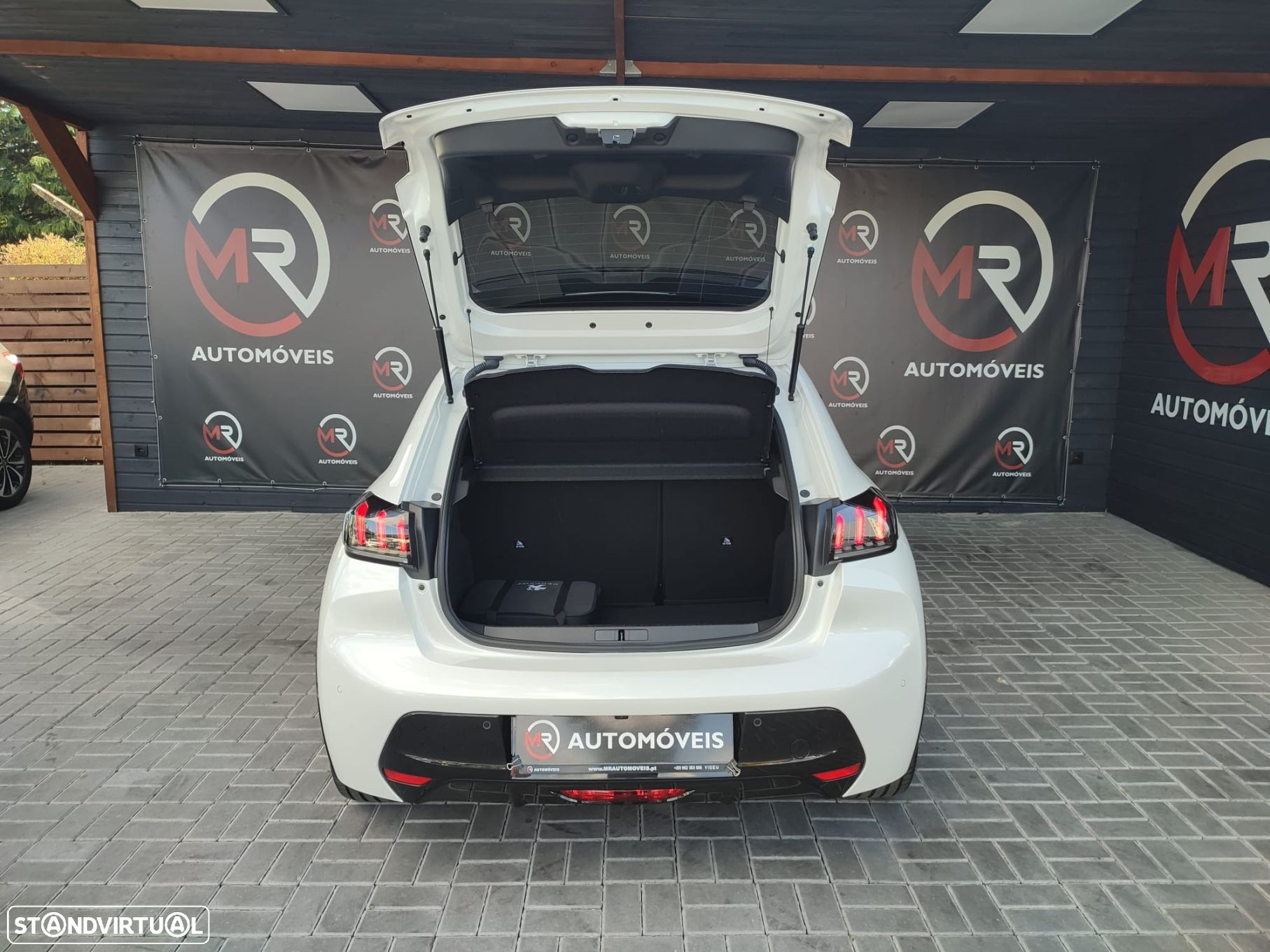 Peugeot e-208 50 kWh GT - 31