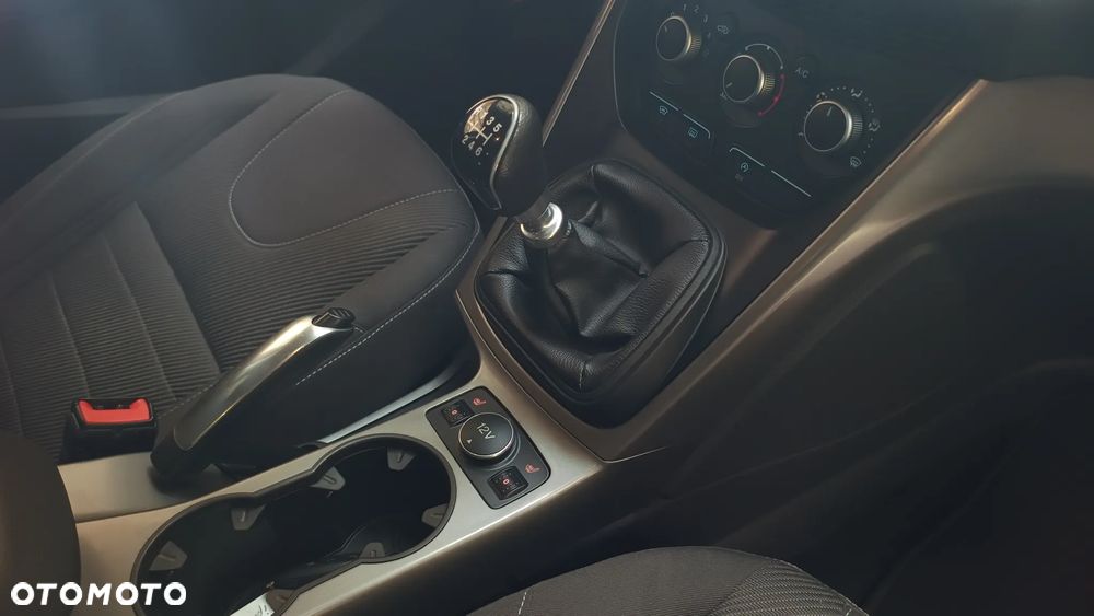 Ford Kuga - 21