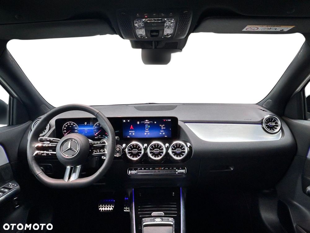 Mercedes-Benz GLA - 7