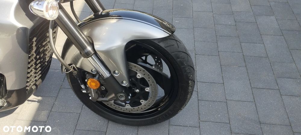 Suzuki Boulevard - 39