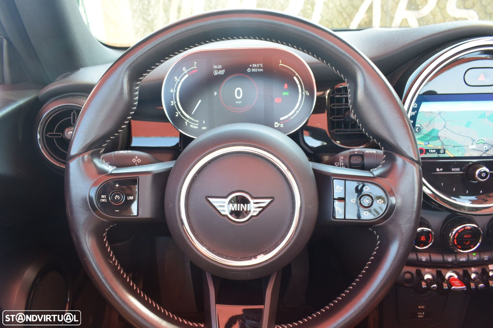 MINI Cabrio Cooper Auto - 11