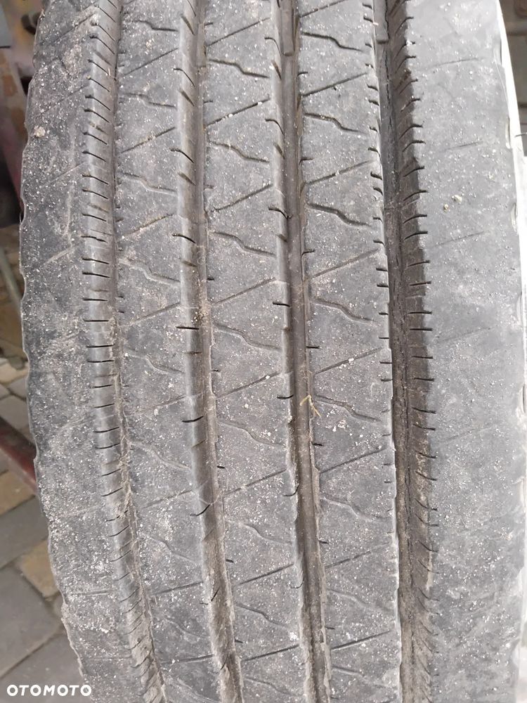 Mercedes-Benz 814 - 17