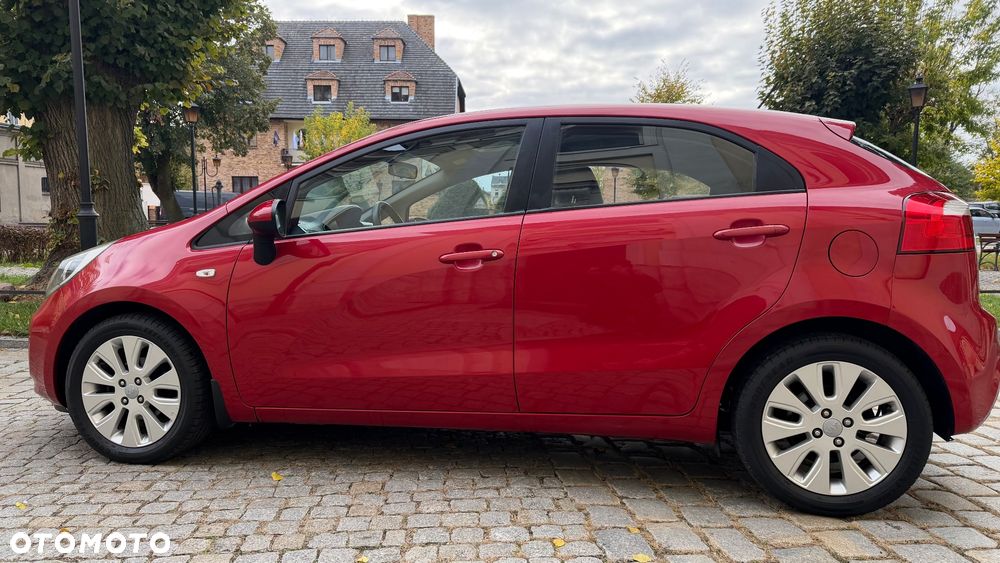 Kia Rio - 10