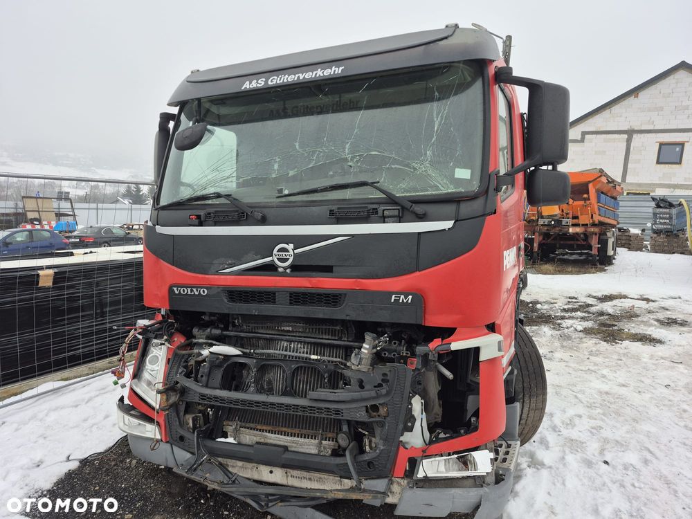 Kabina VOLVO FM/FMX euro6 lekko uszkodzona - 2
