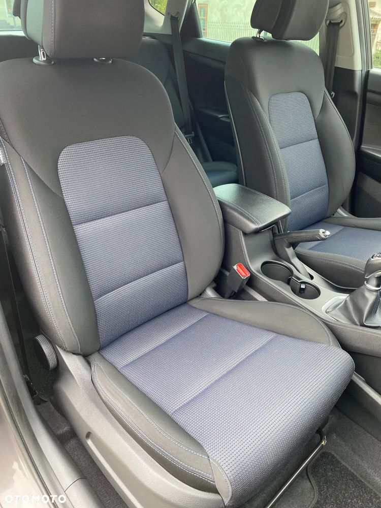 Hyundai Tucson 1.6 GDI BlueDrive GO 2WD - 19