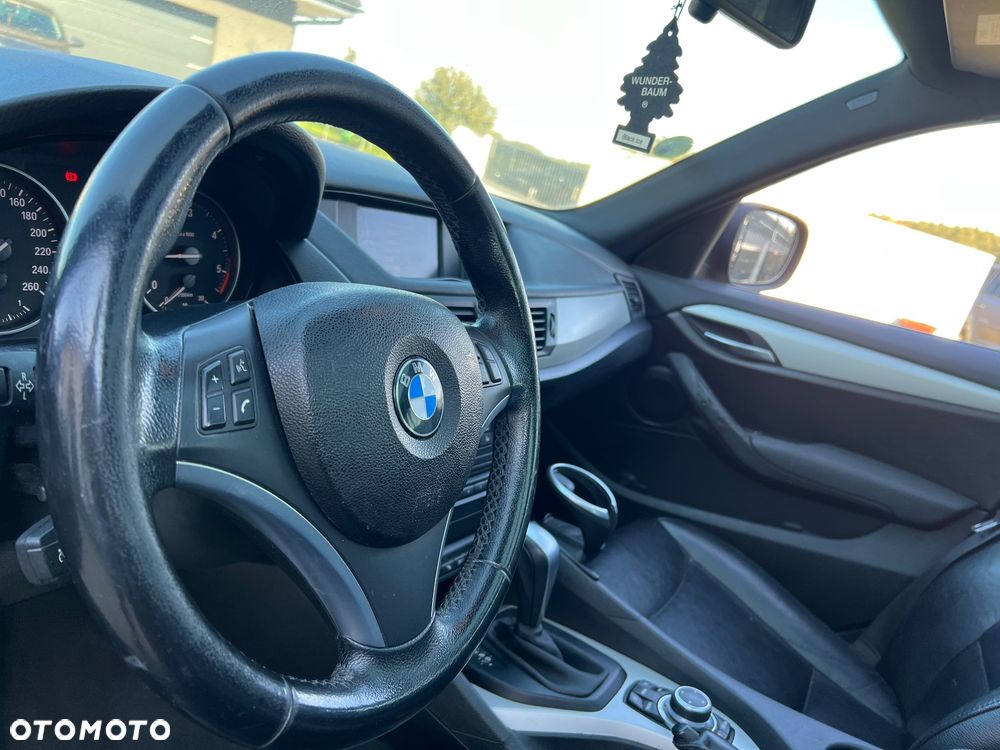 BMW X1 sDrive18d Sport Line - 9