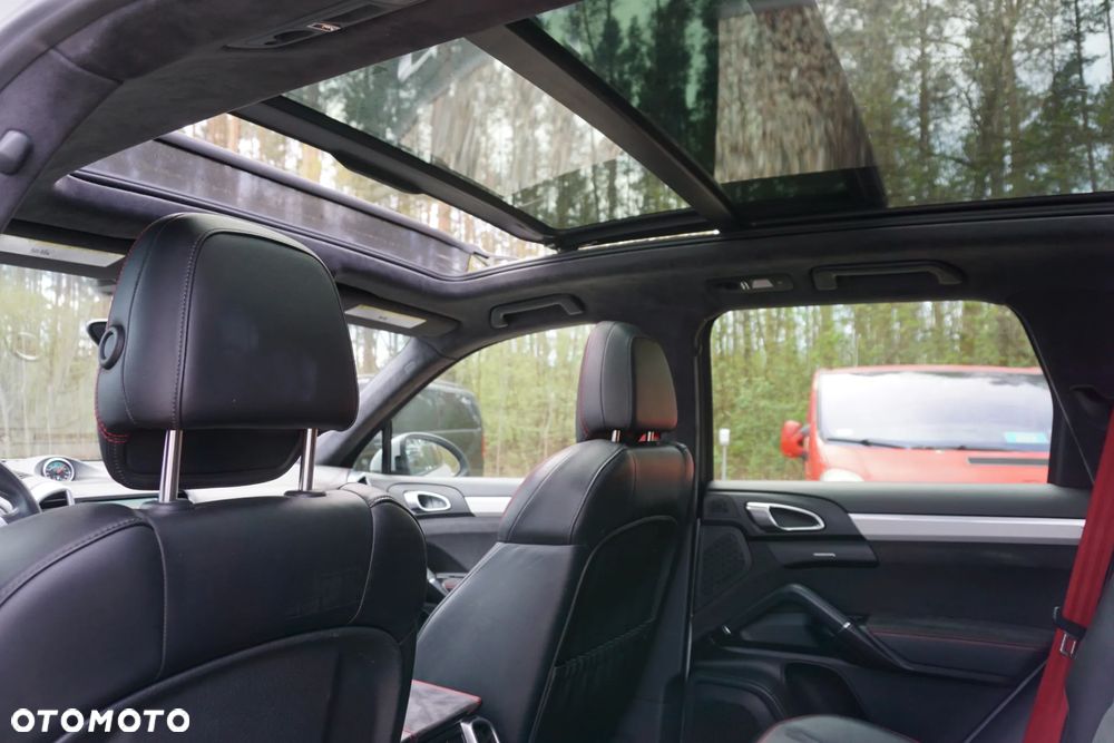 Porsche Cayenne GTS - 14