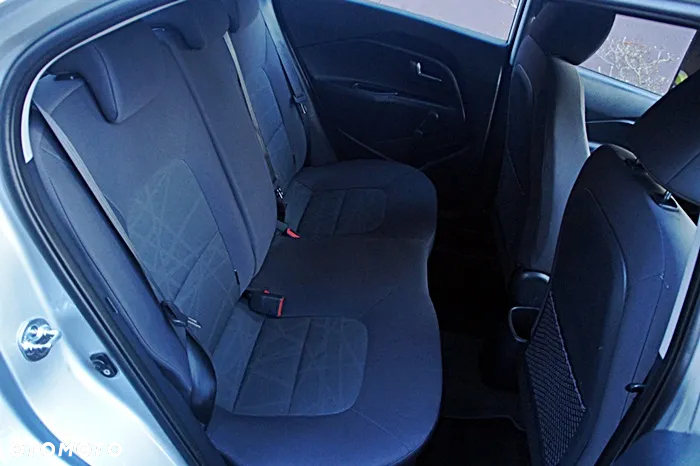 Kia Rio 1.2 Attract - 19