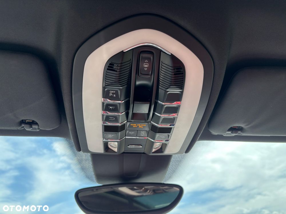 Porsche Cayenne Diesel Platinum Edition - 34
