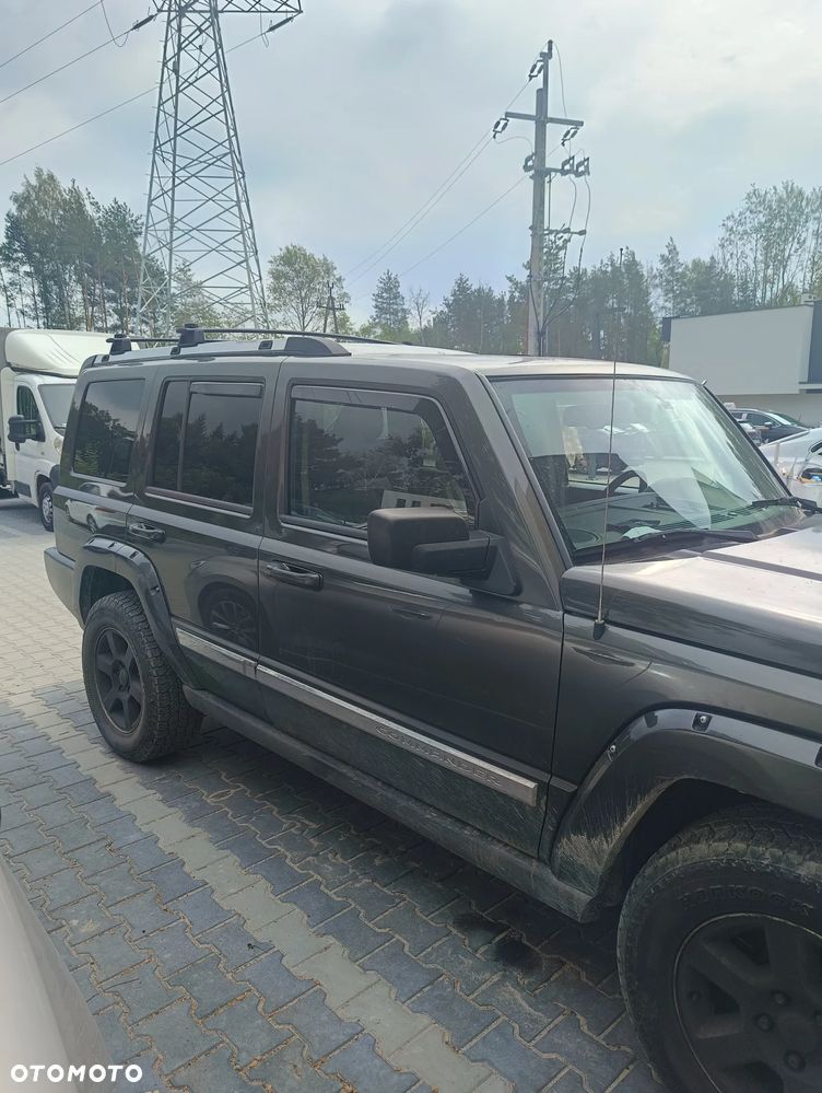 Jeep Commander - 3