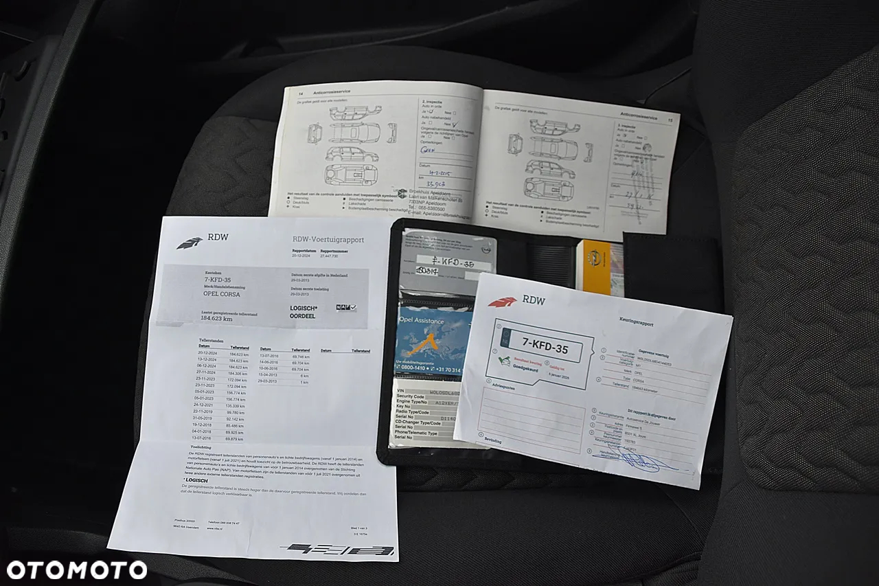 Opel Corsa 1.2 16V Cosmo - 14