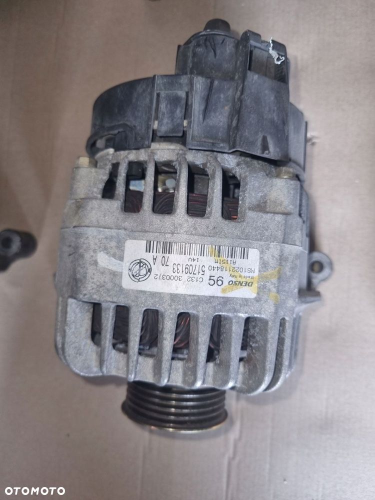 Alternator Fiat Punto II Grande Punto Panda II 1.2 8v 51709133 Klima - 2
