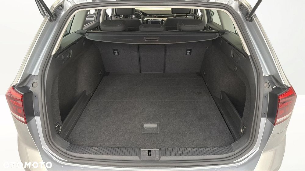 Volkswagen Passat 2.0 TDI EVO Business - 18