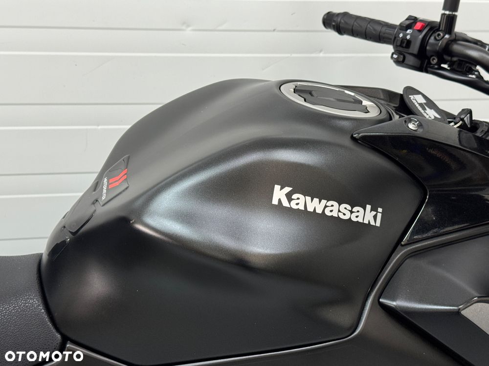 Kawasaki Z - 12