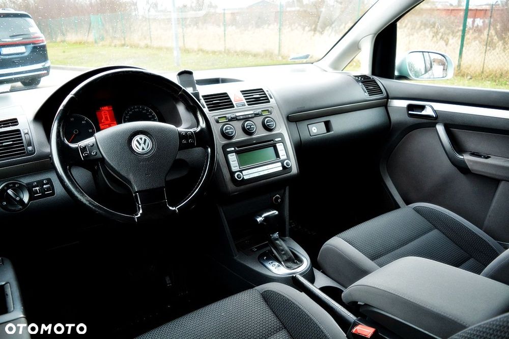Volkswagen Touran 1.9 TDI DPF DSG United - 11