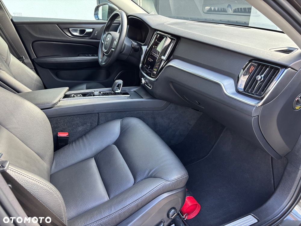 Volvo V60 B3 B Geartronic Momentum Pro - 36