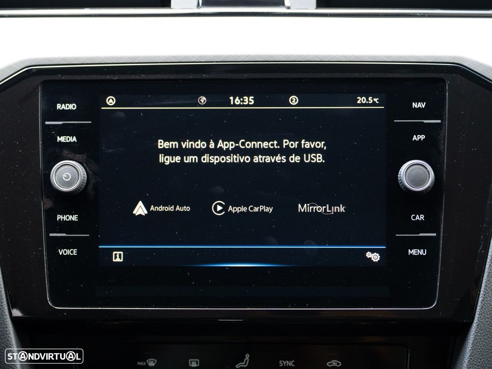 VW Passat Variant - 47