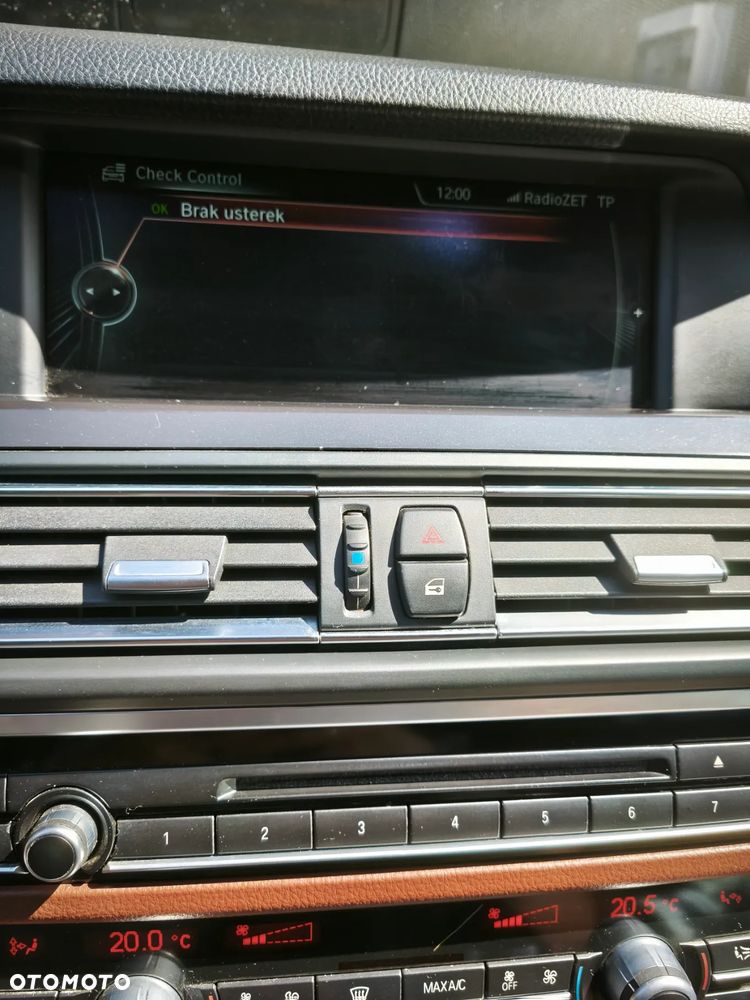 BMW Seria 5 525d Touring - 34