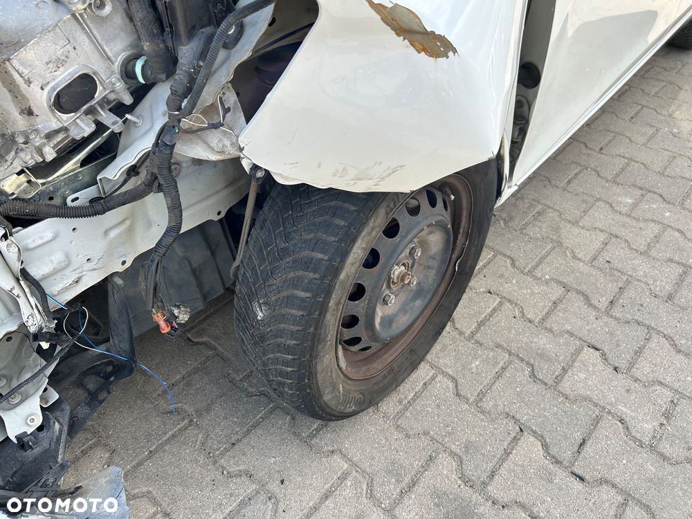 Toyota Yaris - 21