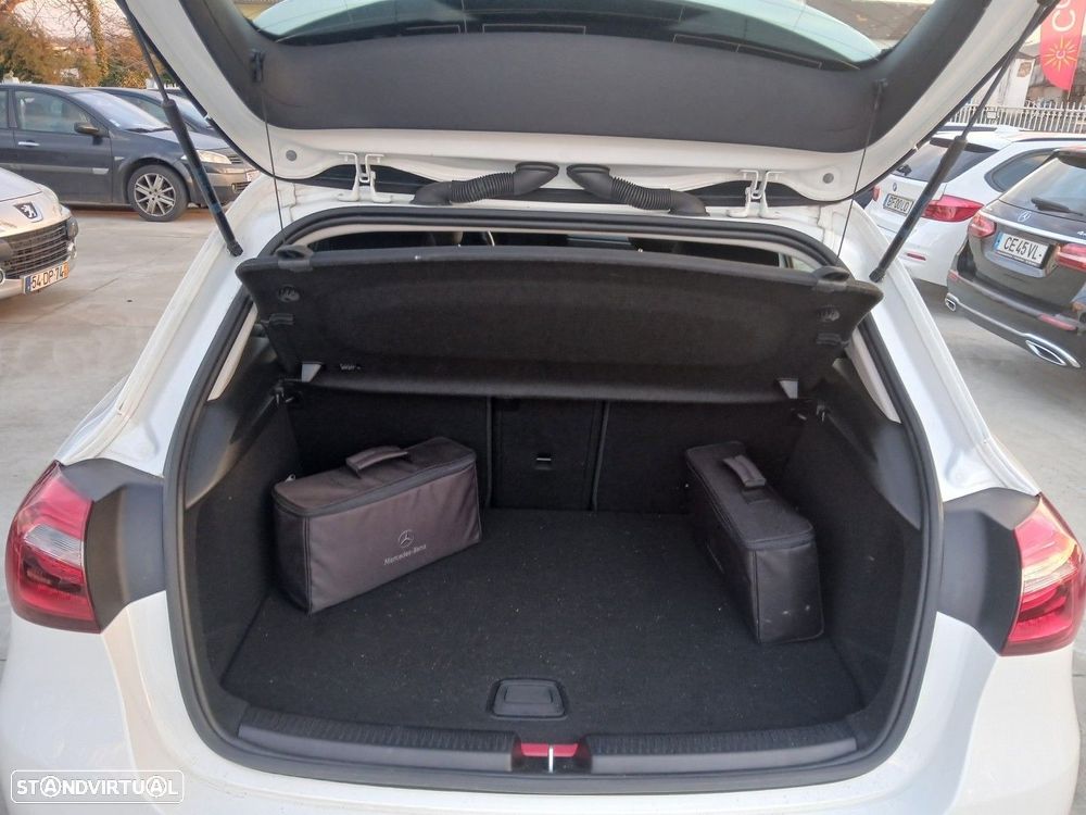 Mercedes-Benz A 250 e 8G-DCT - 34