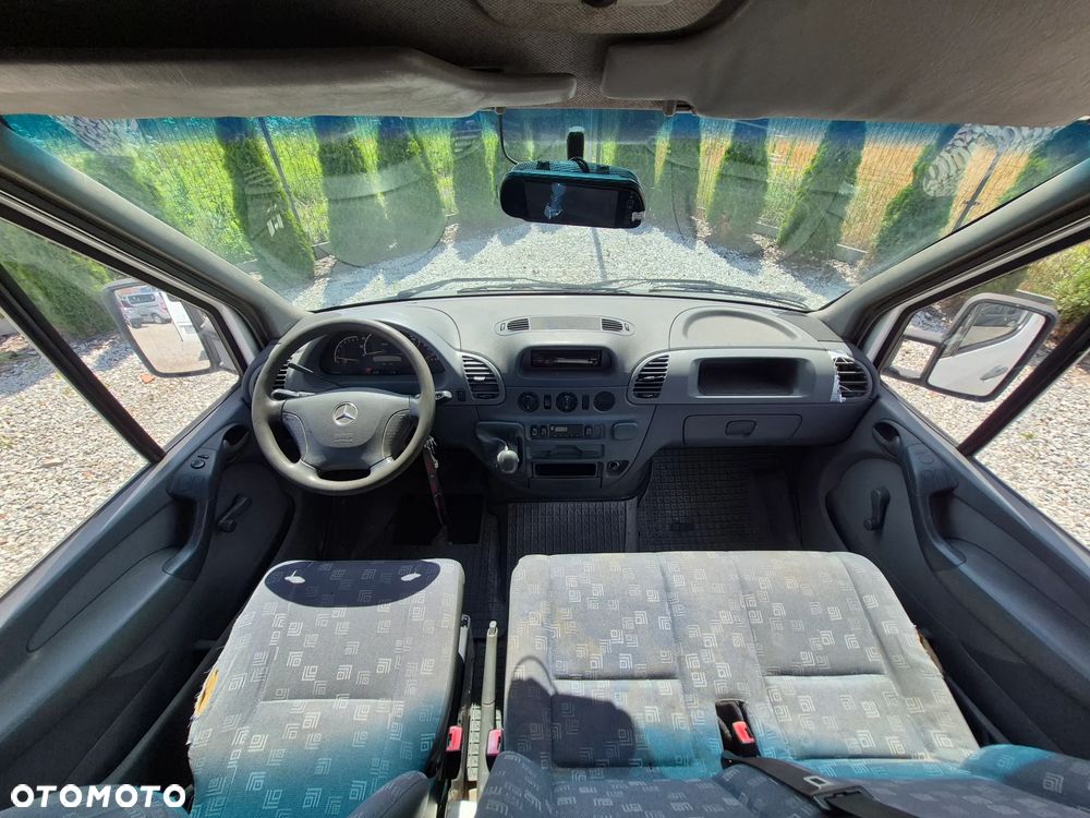 Mercedes-Benz Sprinter - 23