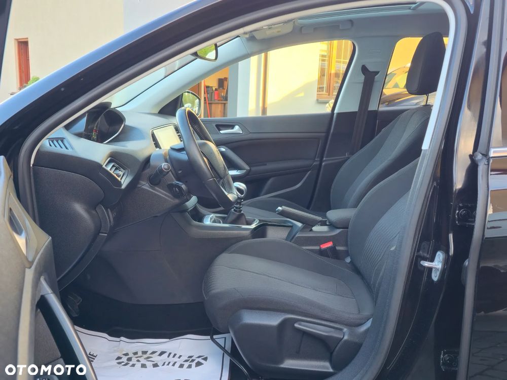 Peugeot 308 1.6 BlueHDi Business Line S&S - 18