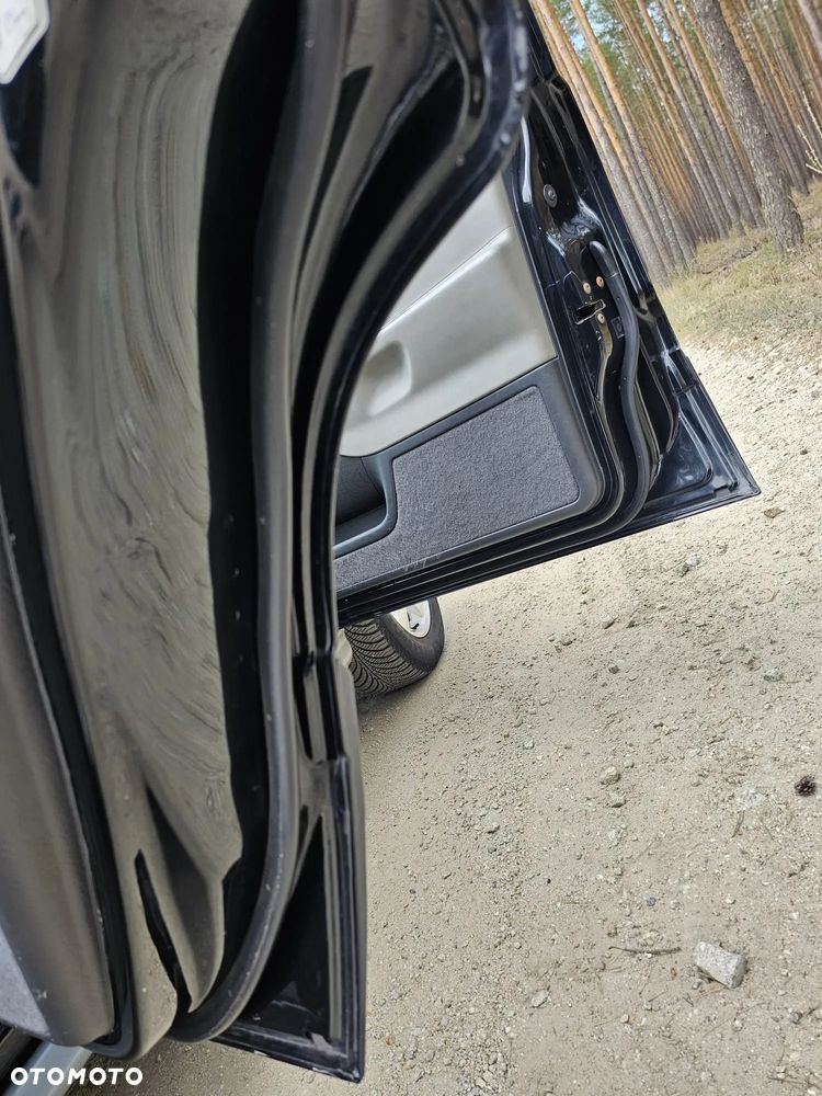 Jeep Grand Cherokee - 28