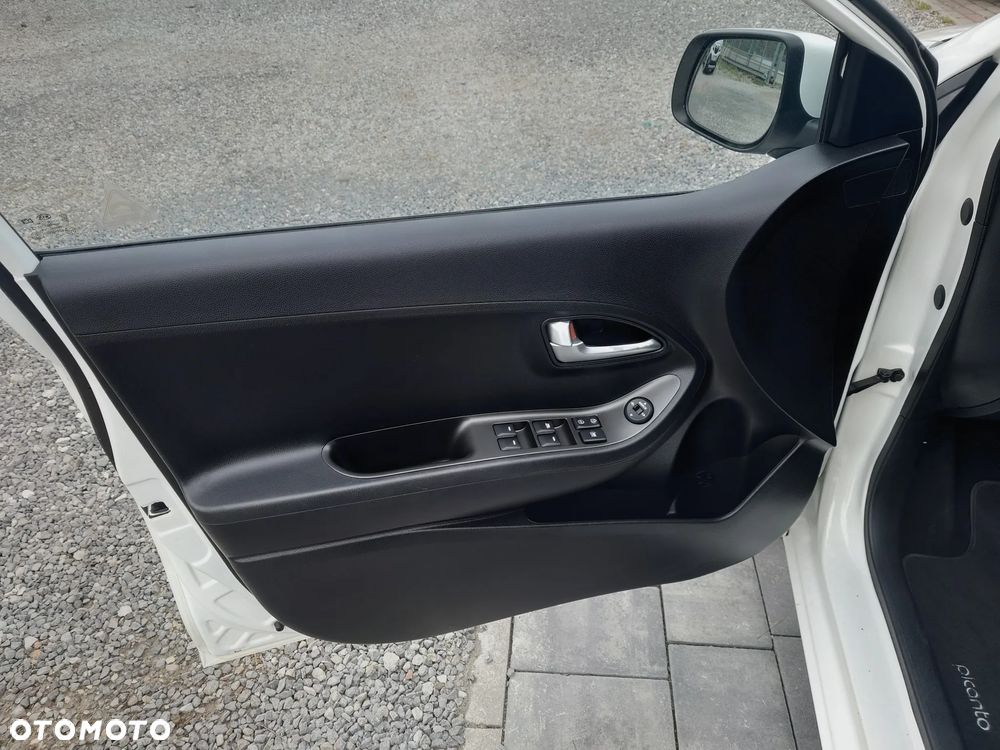 Kia Picanto 1.0 Dream Team Edition - 9