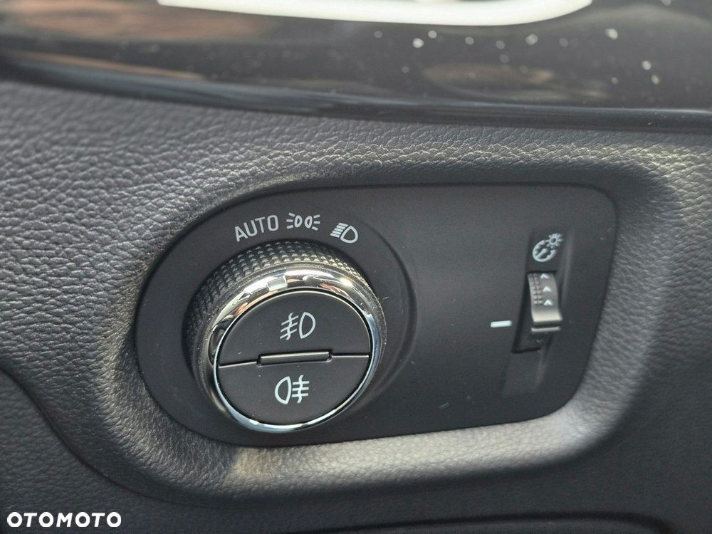 Opel Astra 1.4 Turbo Innovation - 21