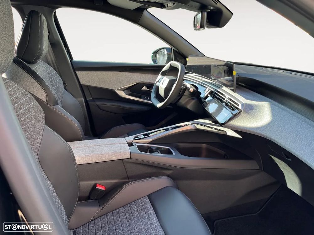 Peugeot E-5008 73 kWh Allure - 12