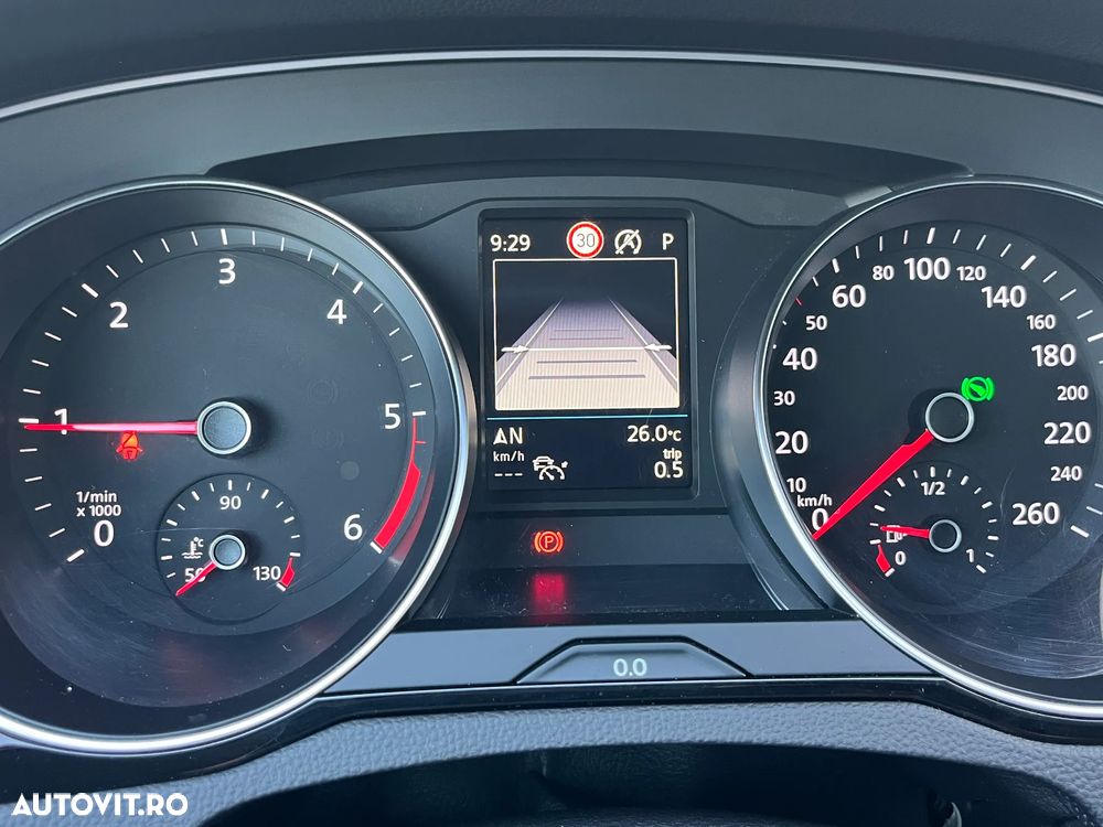 Volkswagen Passat 2.0 TDI DSG Highline - 20