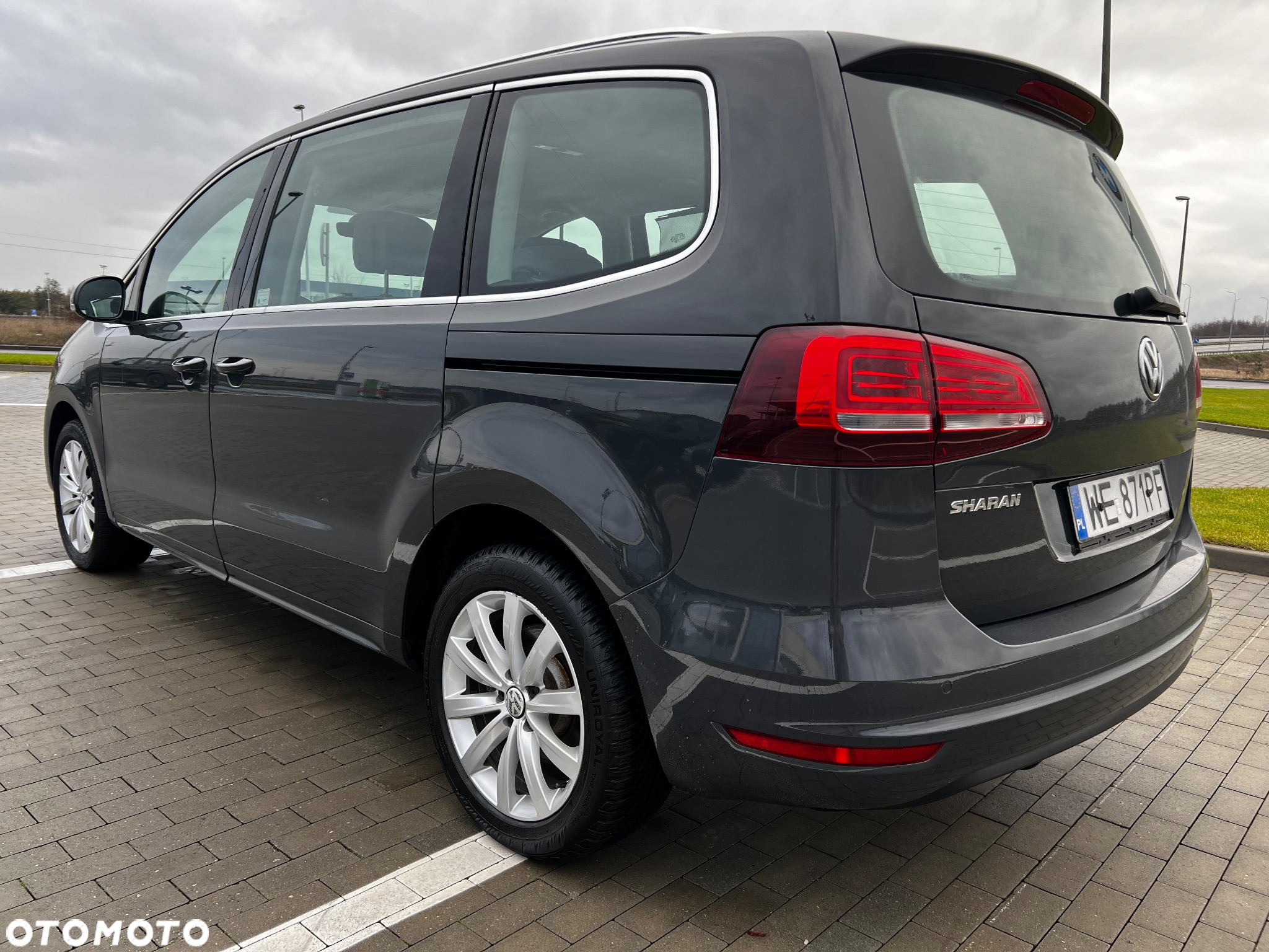 Volkswagen Sharan 2.0 TDI BMT Highline DSG - 2