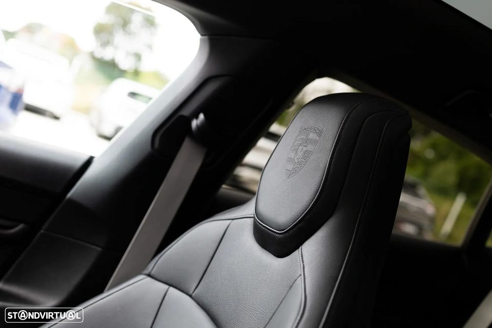Porsche Taycan Sport Turismo - 15