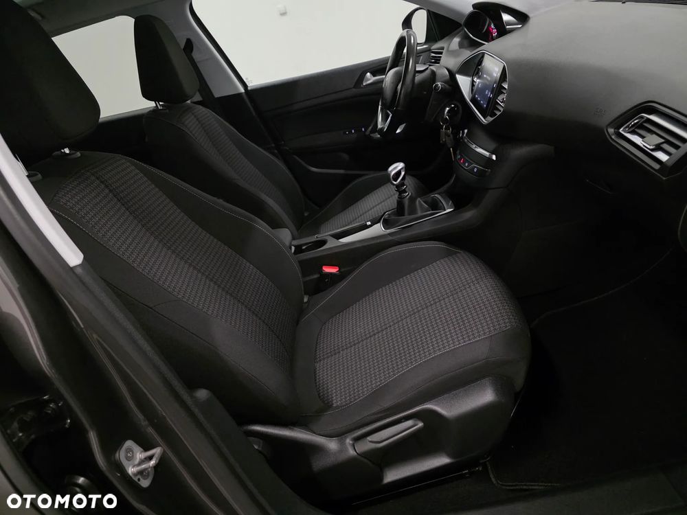 Peugeot 308 - 16
