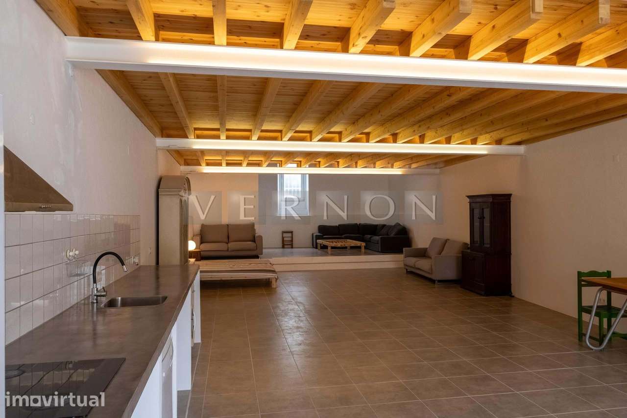 Loft Renovado Exclusivo no Coração de Lagoa - Grande imagem: 4/14