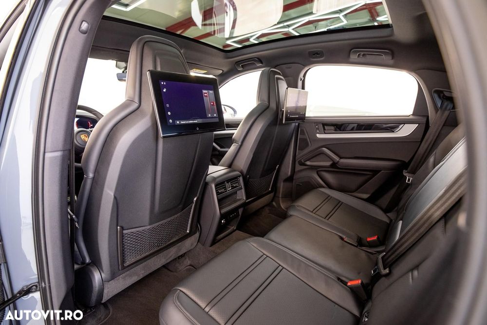 Porsche Cayenne Coupe - 14