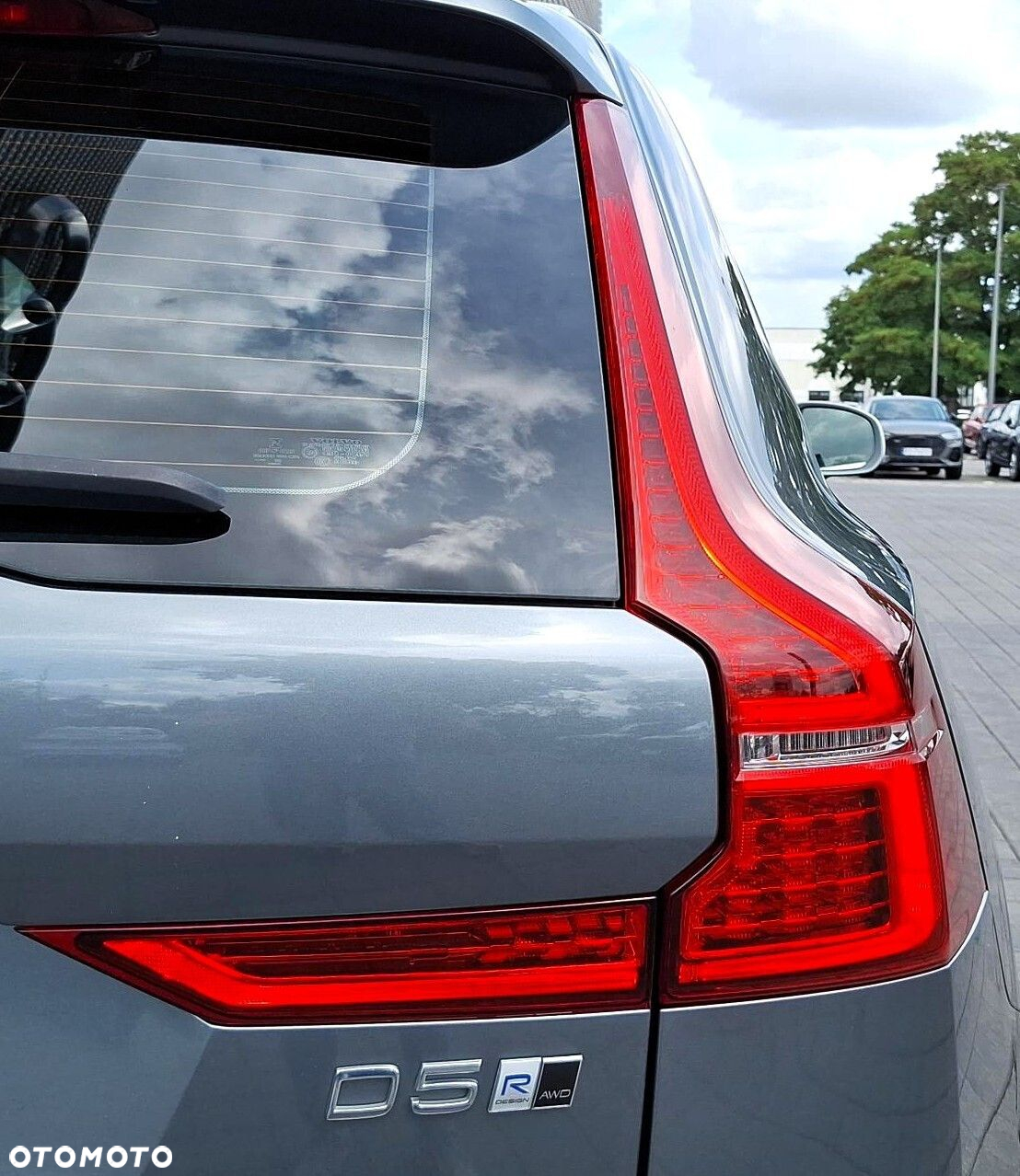 Volvo XC 60 D5 AWD R-Design - 34