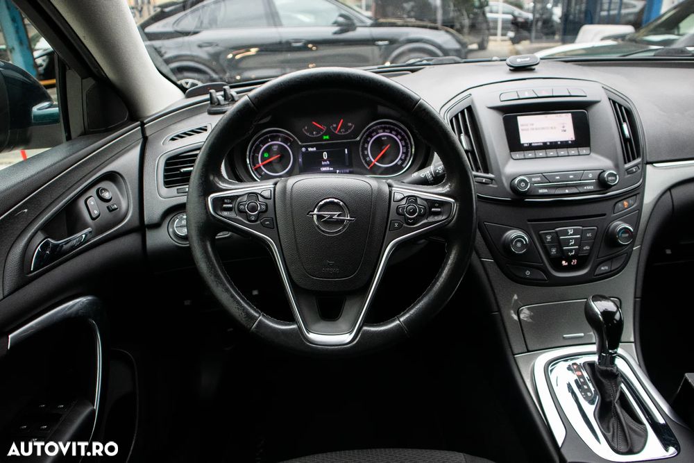 Opel Insignia - 10