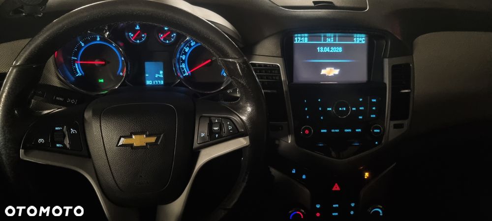 Chevrolet Cruze - 8