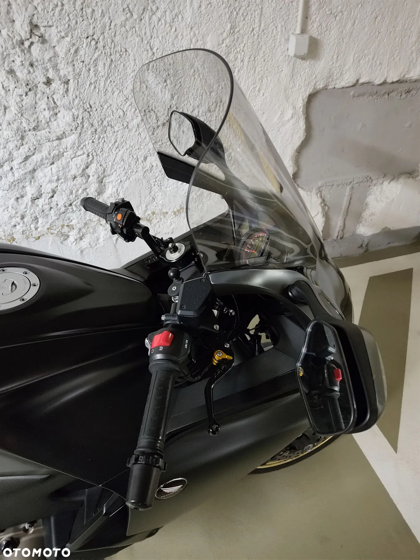 Honda VFR - 7